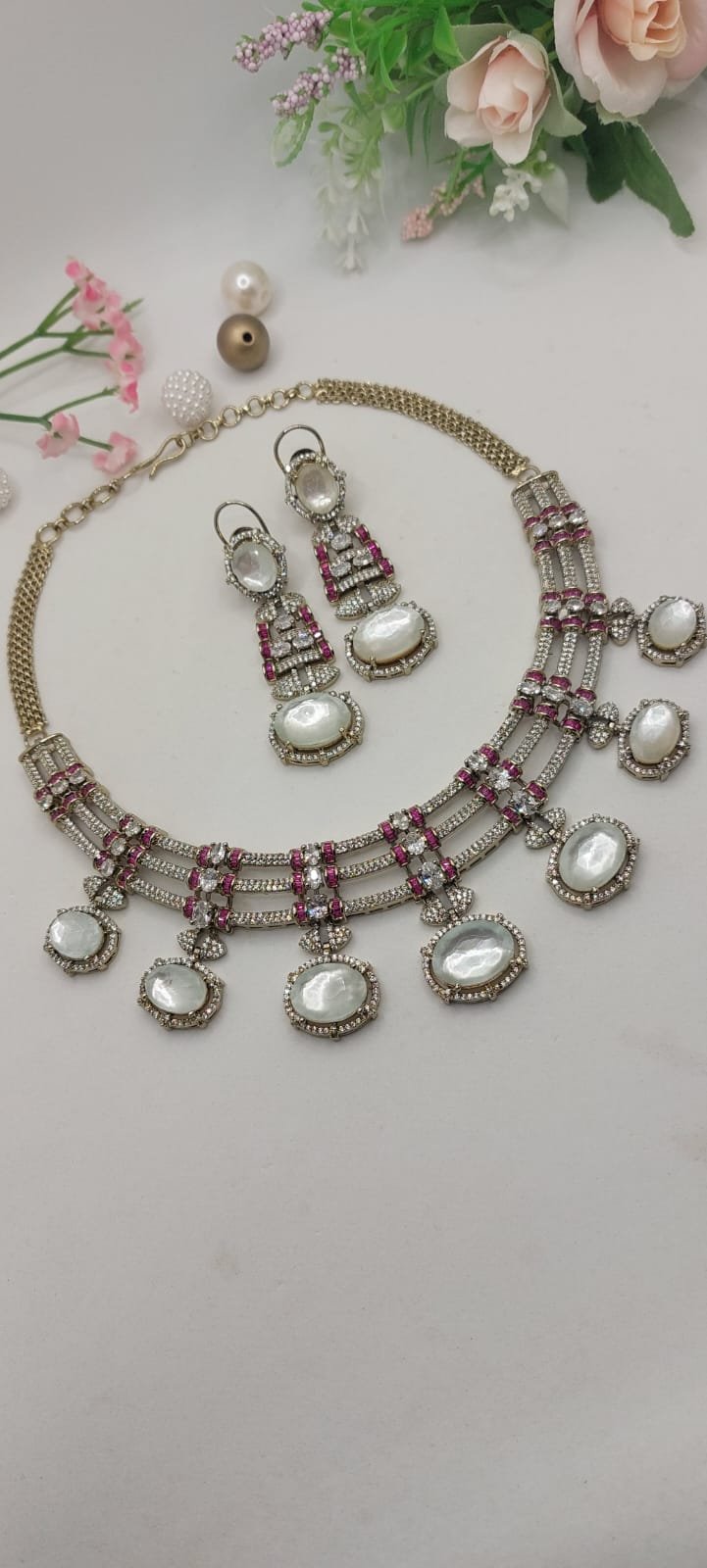 Pearl Radiance Crystal Collar Necklace Set with Matching Earrings Gallery Image
